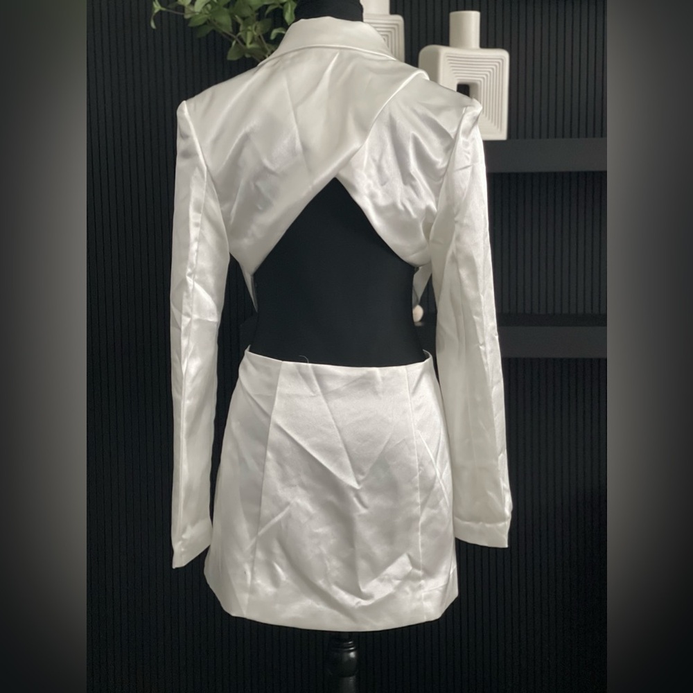 White Satin Open Back Blazer - image 5